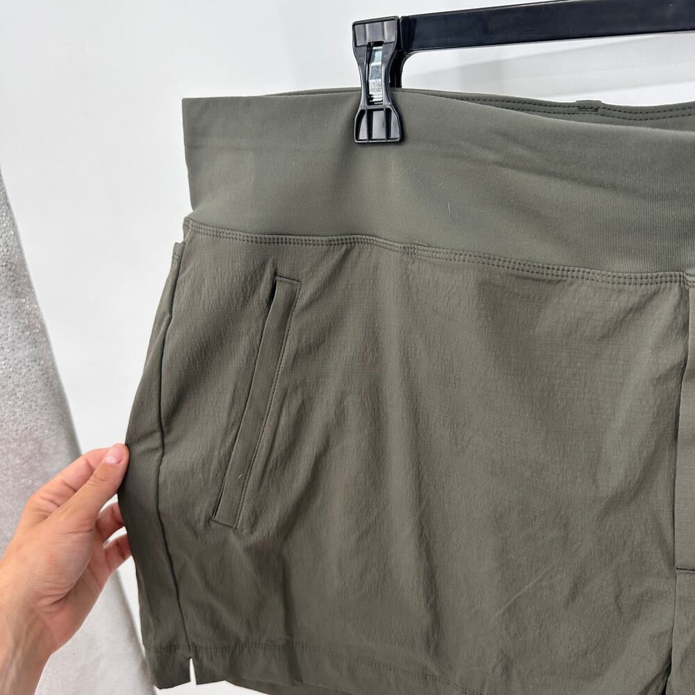 ATHLETA NWT Trekkie North Shorts in Mountain Olive Green // 24 - Picture 8 of 15
